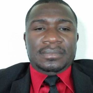 Meet your Posher, Emmanuel